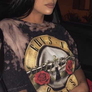 Handmade gun and roses t-shirt